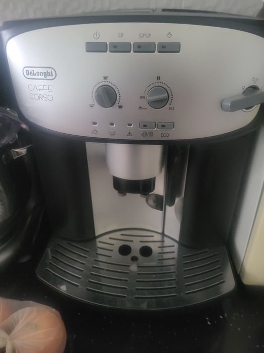 Aparat de cafea automat delonghi caffe corso