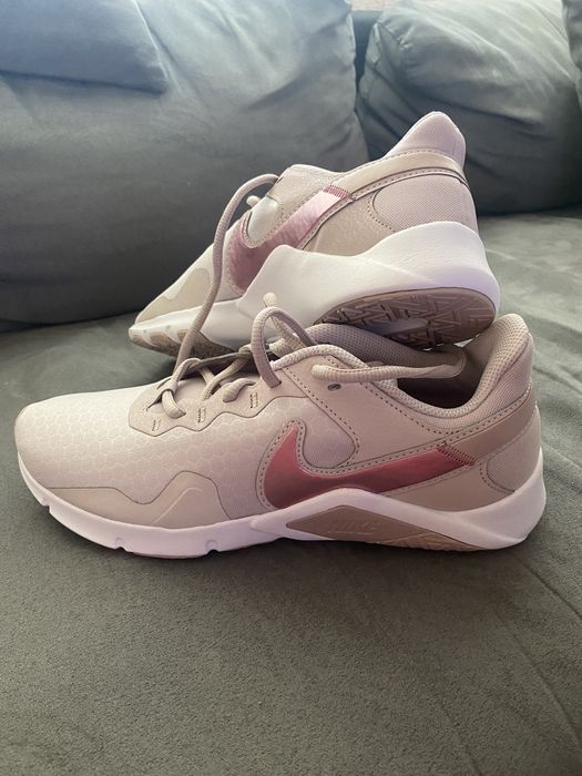 2 чифта маратонки Nike