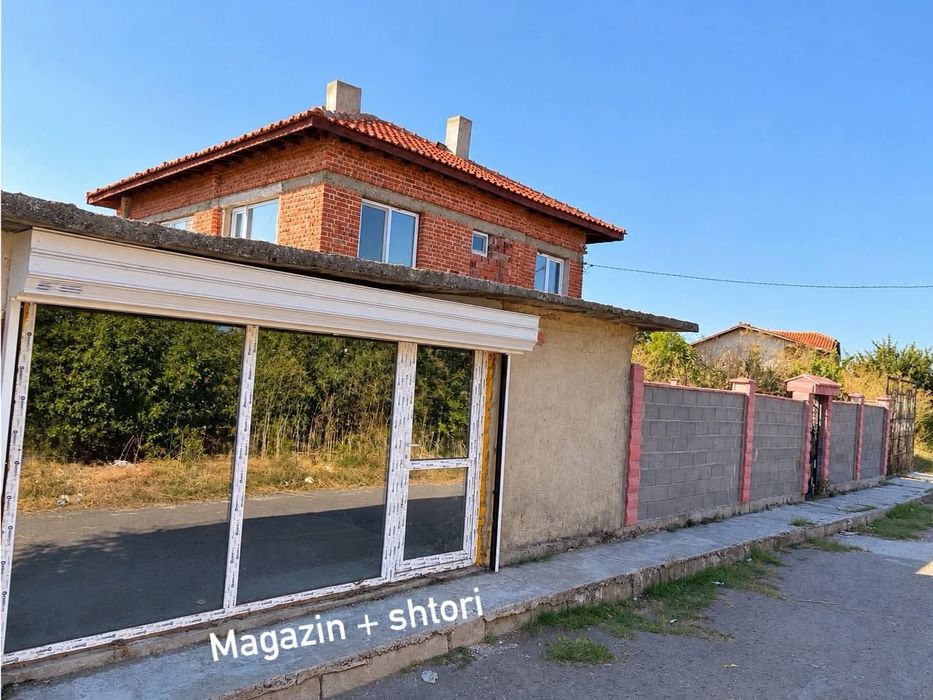 Продава се Къща в Бургас, Меден рудник - зона А - 750 кв.м за 82 €/кв.м - Снимка #2