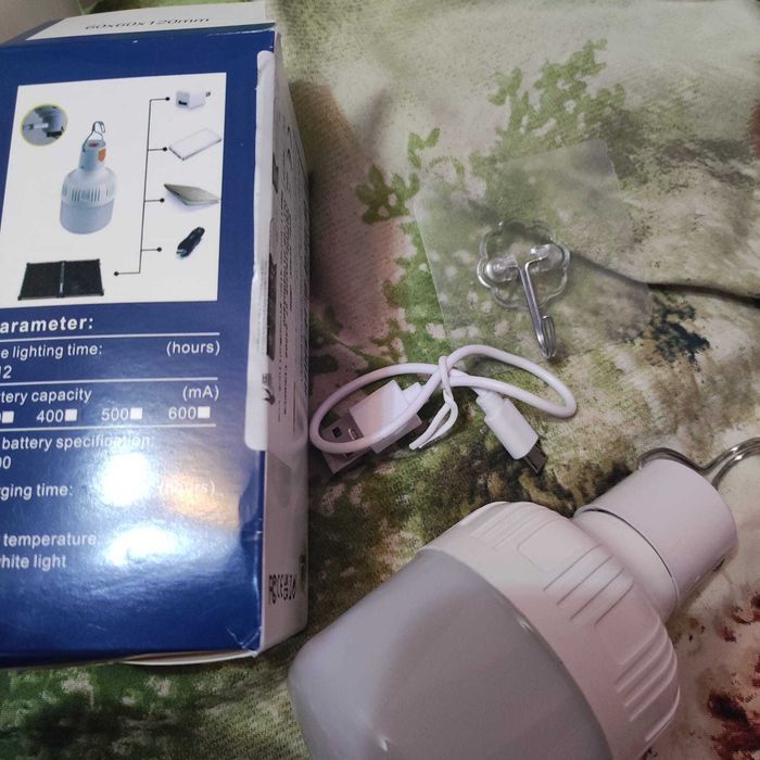 becuri cu acumulator pentru camping