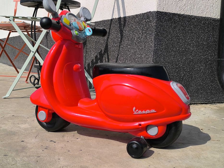 Scuter pentru copii Vespa Primavera 12m+, Chicco, 556x504mm