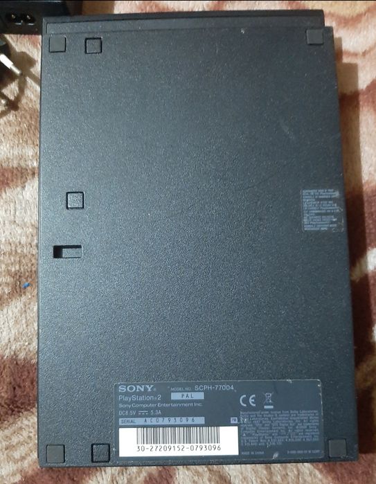 Vând PlayStation 2 stare bună funcționabil