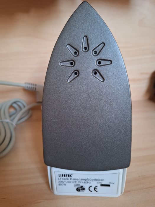 Fier de călcat pentru voiaj