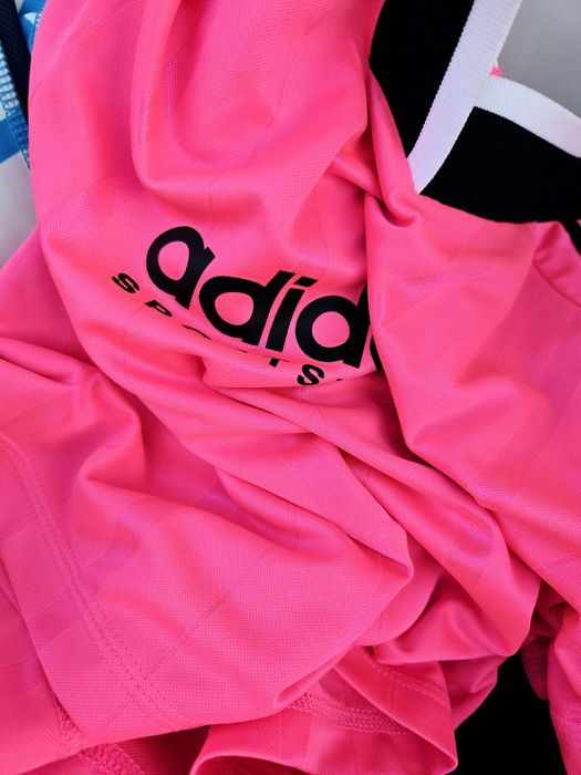 Adidas оригинална дамска тениска електриков розов цвят Л/Хл размер нов