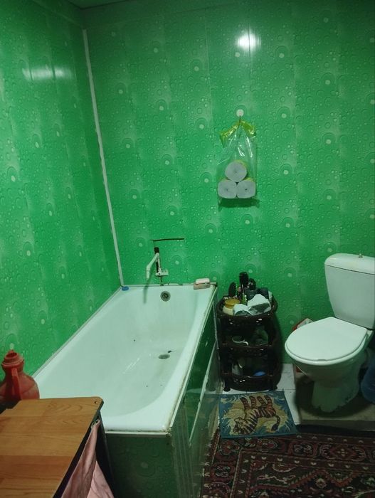 Uy 2 Etajli dom 60.kv 2 etaj yuqori chirchiq ozbekiston maxala