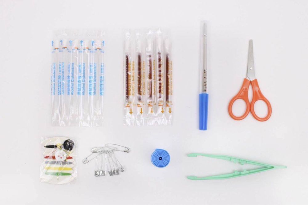 Аптечка тактическая в набором для оказания первой помощи