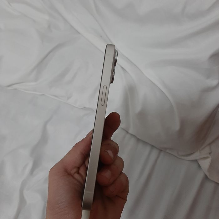 Сотка IPhone 13.