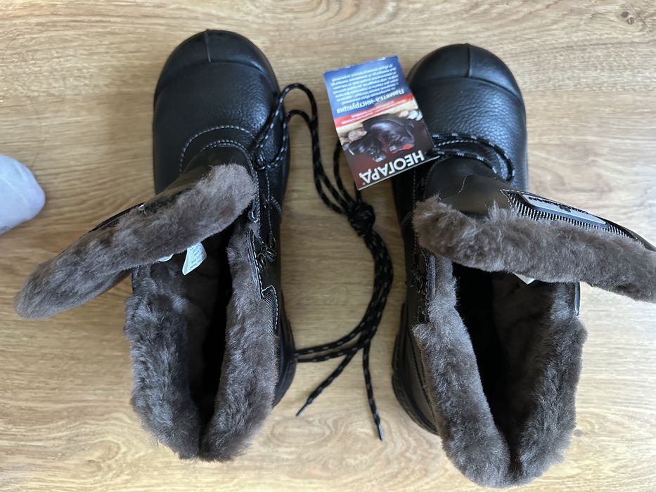 Продам зимние рабочие ботинки