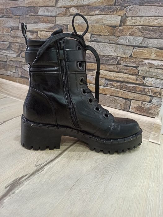 Зимни  боти 38 номер