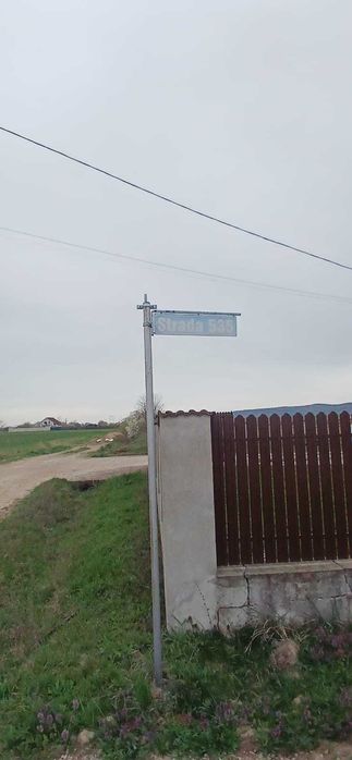 Teren intravilan de vânzare