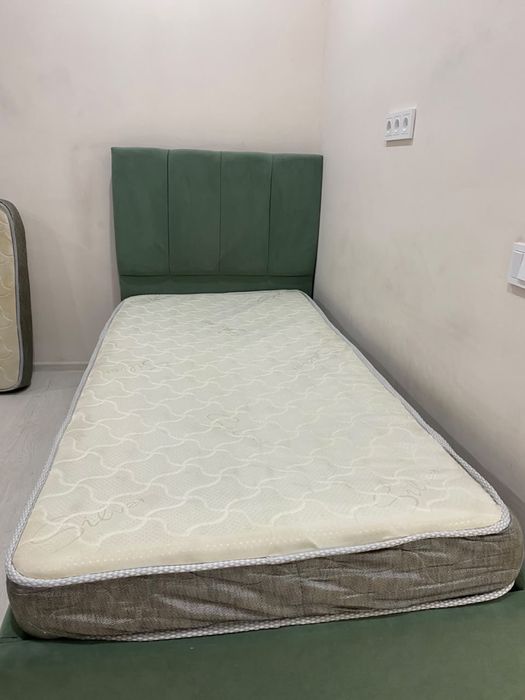 Продам кровать 90*200 в отличном состоянии