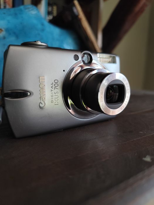 Дигитален фотоапарат Canon Ixus 700