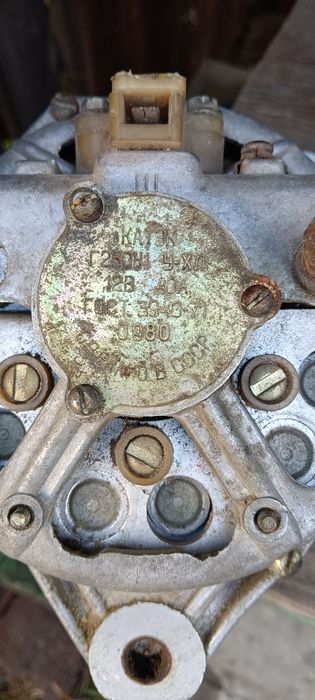 Продам генератор на москвич 412, ГАЗ.