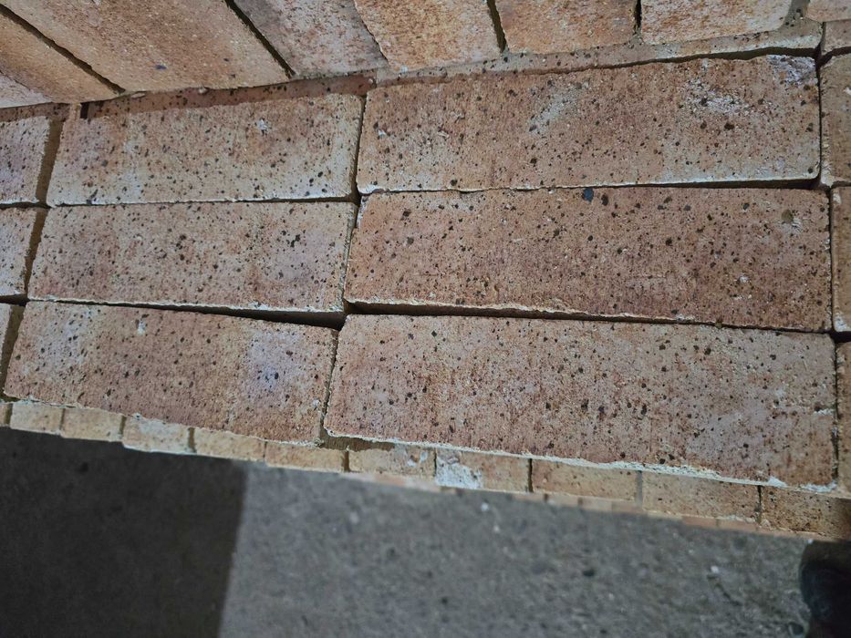 Кирпич огнеупорный