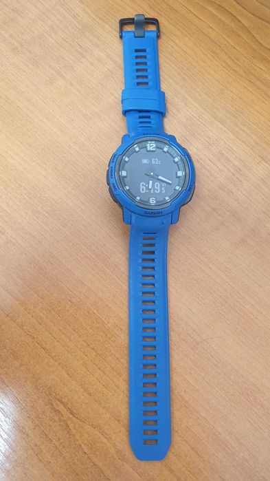 Ceas bratara sport / fitness Garmin Instinct Crossover Solar Blue 46 mm ( se incarca la soare ) baterie 60 zile stare excelenta