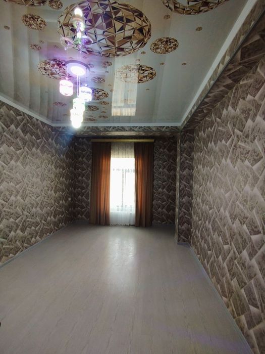 Kvartira sotiladi 2 x. Kirpichni dom 4 etaj