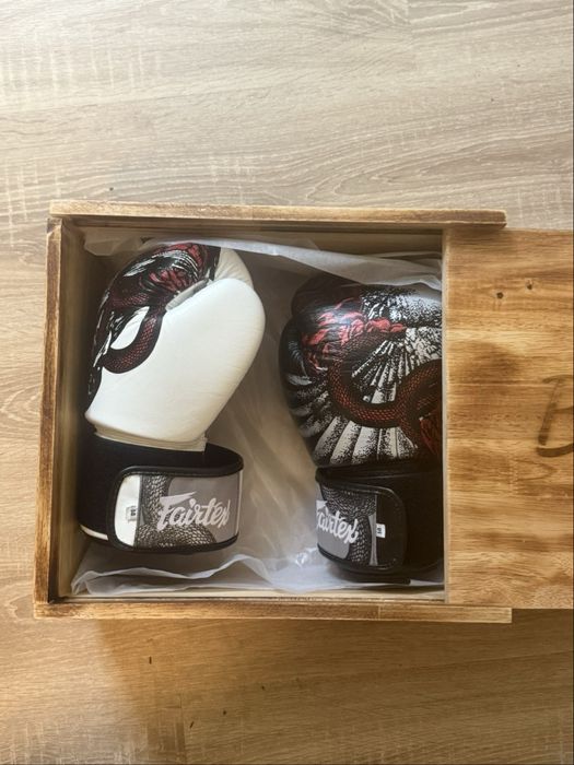 Manusi Box Fairtex 14Oz