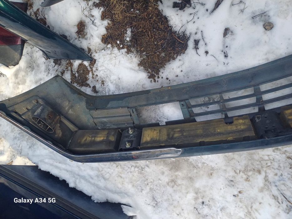 Бампер передний w124