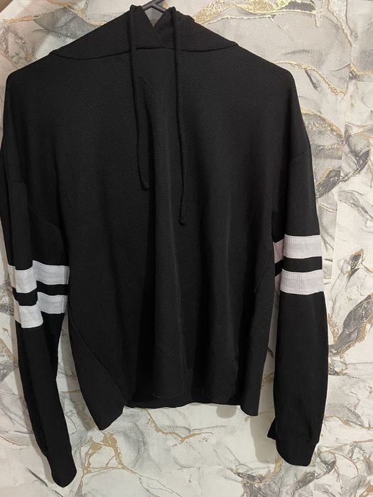 Спортивная кофта