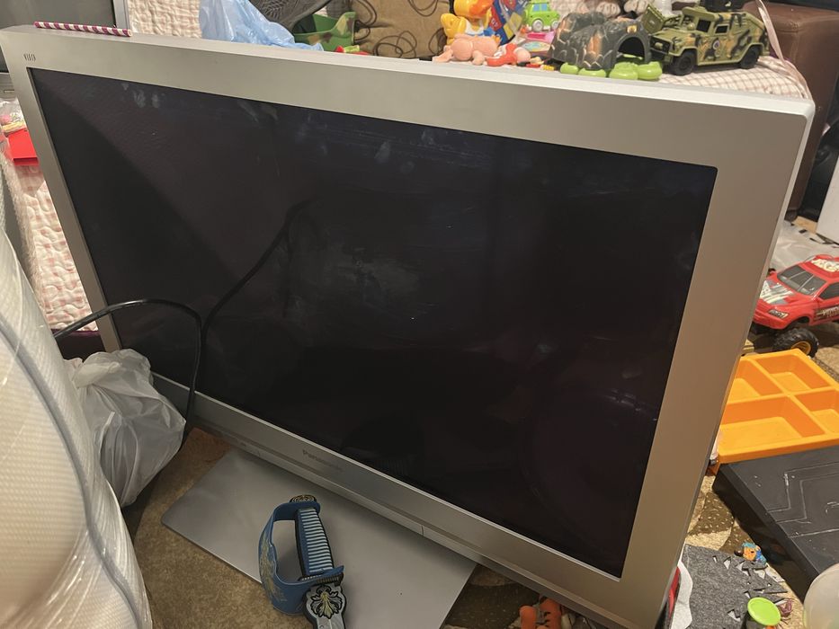 Vand un televizor Panasonic