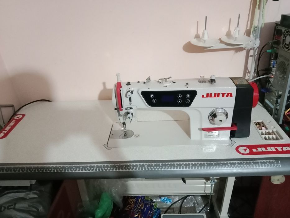 Juita tikuv mashinasi