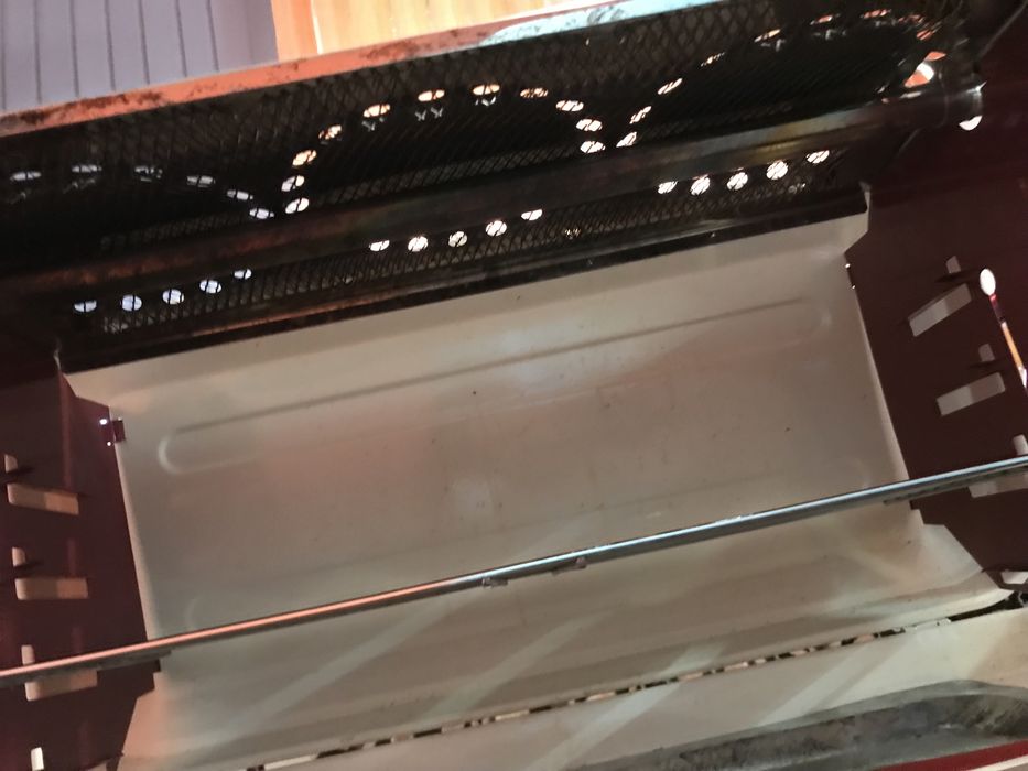 Продавам грил на газ