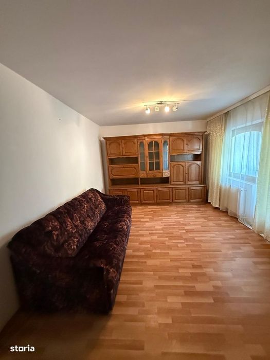 Apartament cu 4 camere decomandate, Obcini