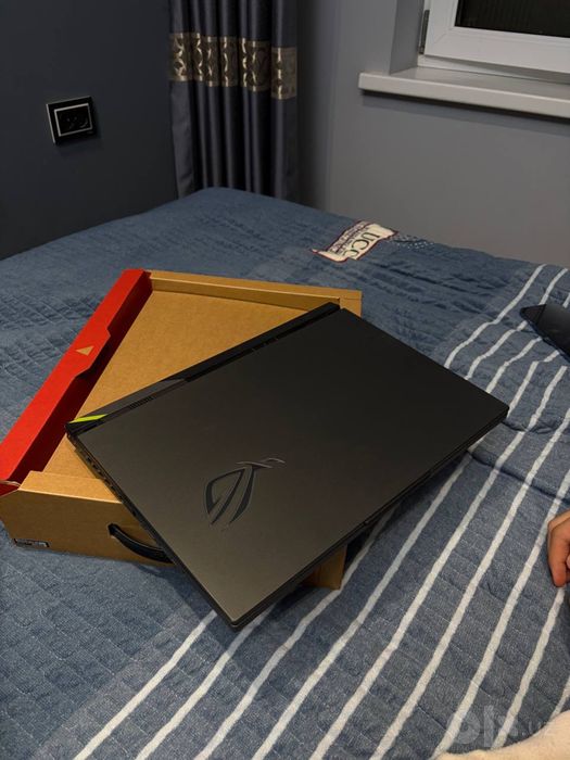 Asus Rog Strix | Ryzen 9 9955HX3D | RTX 5070 Ti | 16gb DDR5 | 1TB SSD