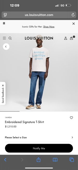 Тениска Louis Vuitton.