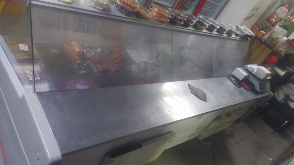 Витрина холодильник