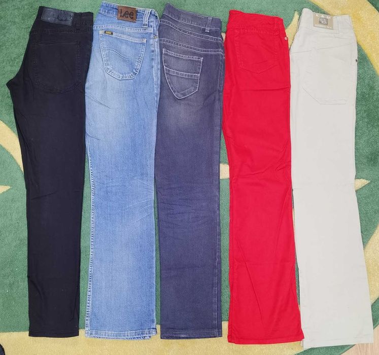 Salopete de blugu, blugi, pantaloni de trening, etc.