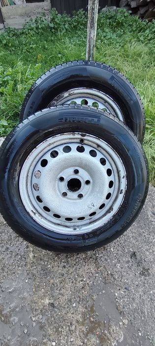 Vând set complet de 4 roți cu anvelope 195/65 R15