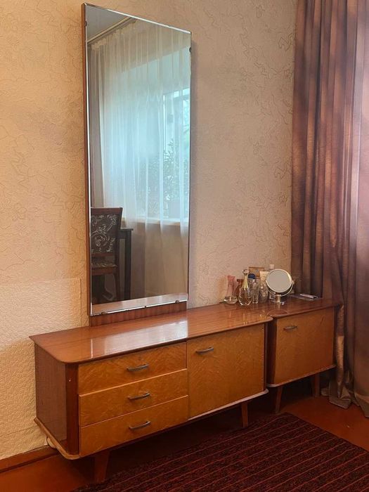 Продам полированный шифоньер