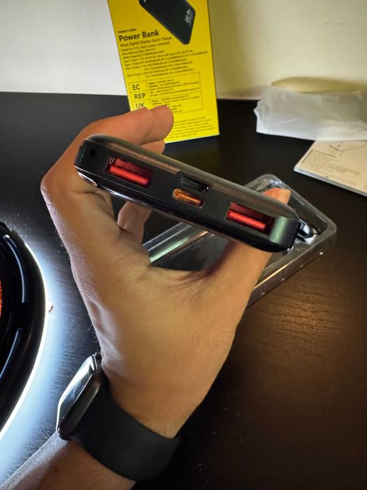 Power bank 20 000 mAh / Преносима батерия