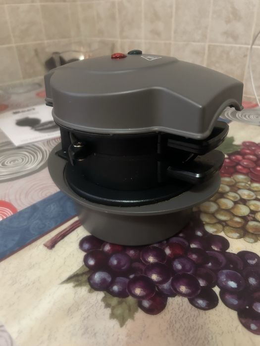 Aparat de facut sandvisuri