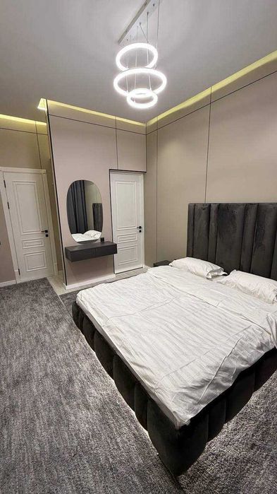 ПРОДАЕТСЯ Новостройка 3/2/7, ЖК Oq Saroy Delux на: Паркентском.