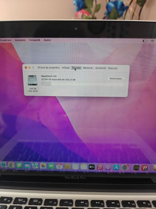 Macbook pro 9.2 12 GB RAM, 256 memorie interna SSD Samsung