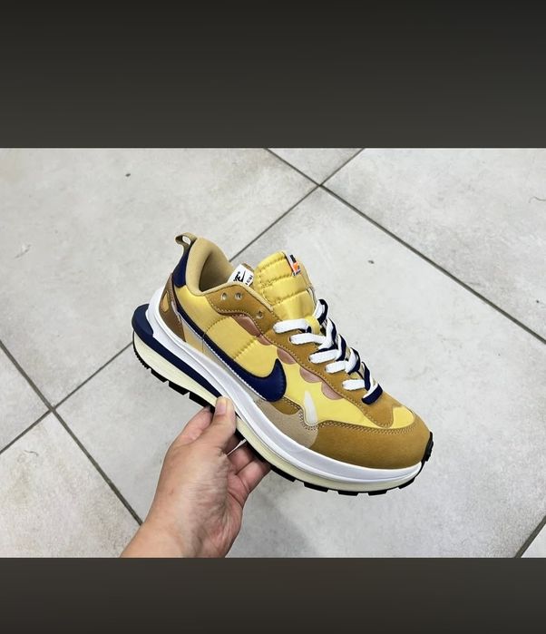 Nike sacai x,. 4 culori disponibile