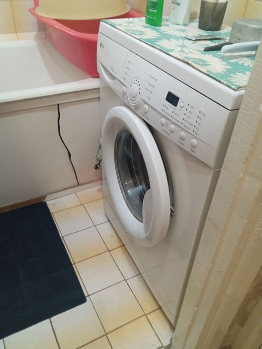 Продам стиральную машину