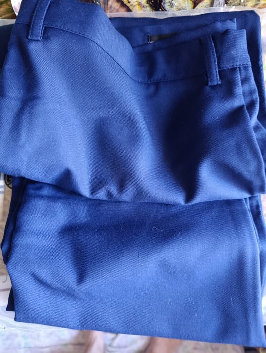 Продам новые школьные брюки