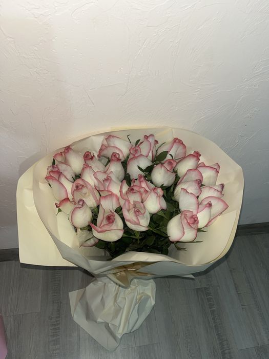 Цветы 25 штук розывый роза свежи