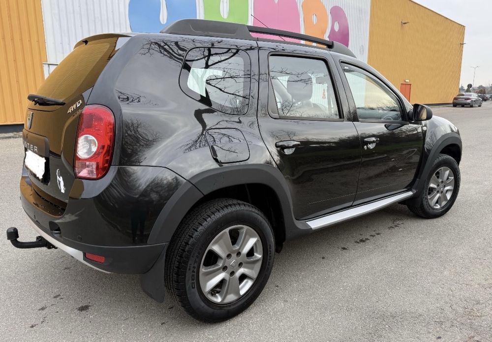 Dacia duster 4x4 1.6 16 valve benzina gpl