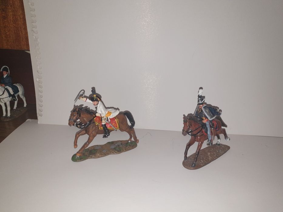 Оловни конници ръчно рисувани