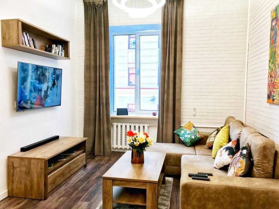 Двустаен апартамент под наем в района на Общината – 450 €