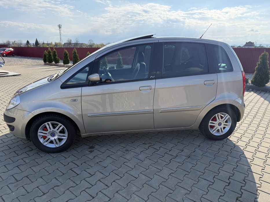 LANCIA MUSA AUTOMATA 1.3 DIESEL DOTATA ABSOLUT FULL  partial piele panorama senzori pilot jante fara rugina arata si merge impecabil recent adus in RO