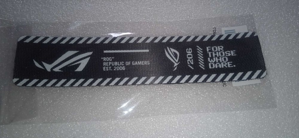 ASUS ROG ( подаръци RTX 5090 )