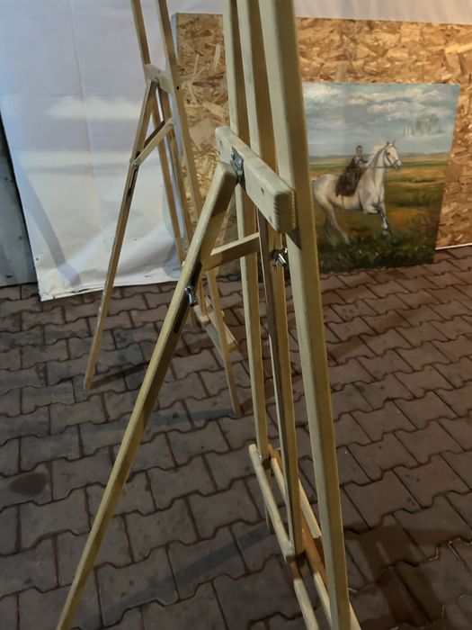 деревянный мольберт