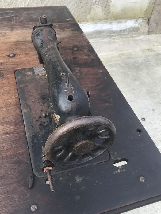 Mașină de cusut Singer