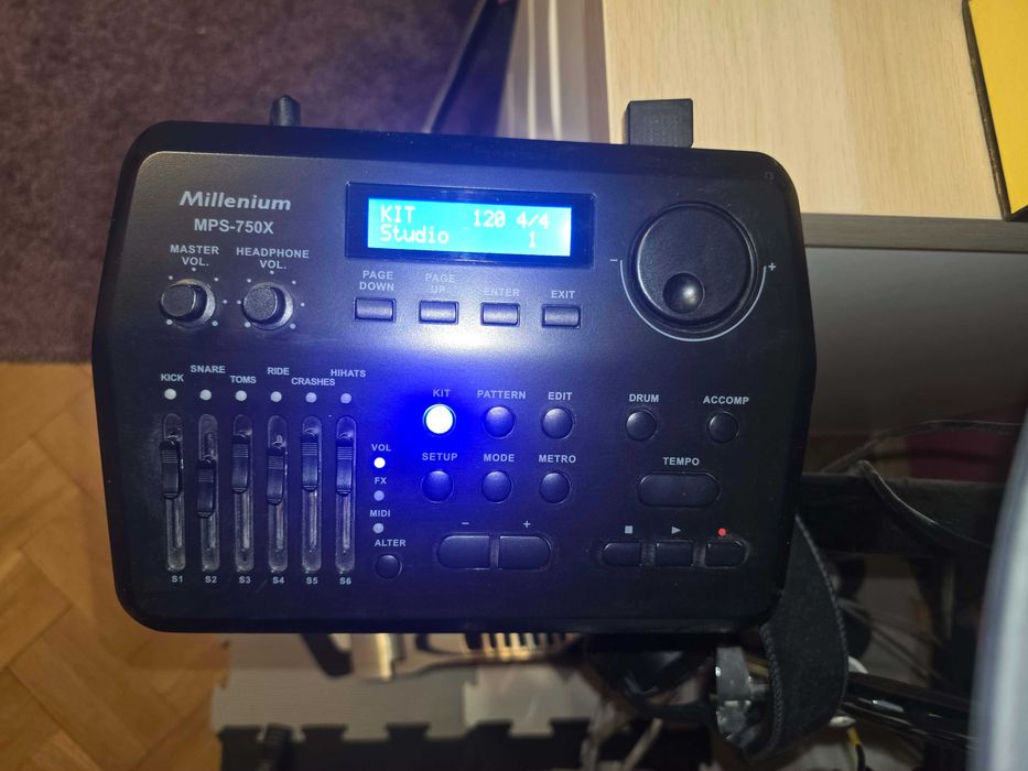 Електронни барабани Millenium 750x
