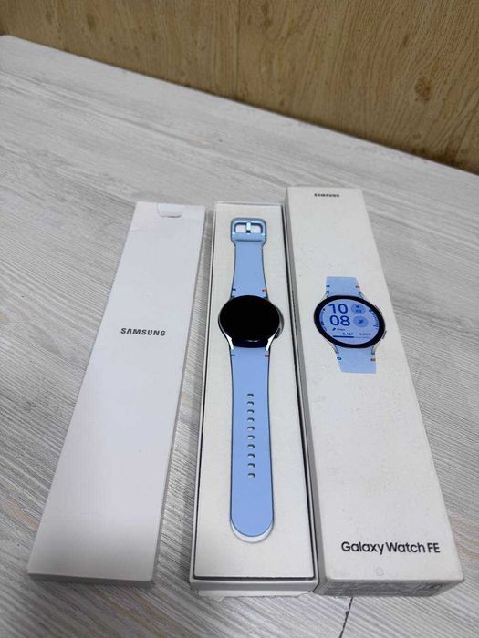 Продаются смарт часы samsung watch FE